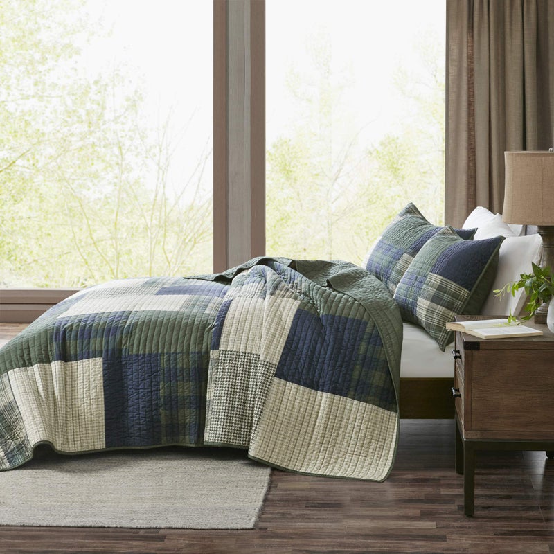 Woolrich John Rich & Bros. Woolrich Mill Creek Reversible Quilt Set - Cottage Styling Reversed to Solid Color, All Season Lightweight Coverlet, Cozy Bedding Layer, Matching Shams, Oversized Full/Queen, Plaid Green 3 Piece - Image 4